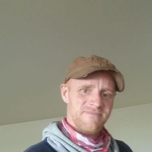 Meet your Posher, Troy